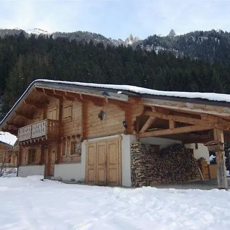 Domek alpejski Let Us Discover Chamonix, A Winter Which Keeps On Fascinating Visitors ! *