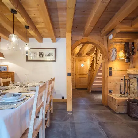 Let Us Discover Chamonix, A Winter Which Keeps On Fascinating Visitors ! *
