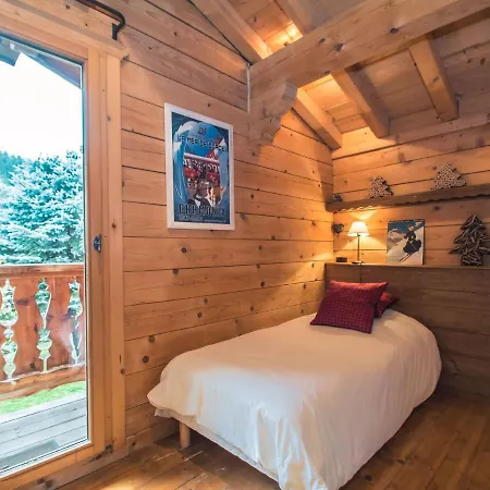 Domek alpejski Let Us Discover Chamonix, A Winter Which Keeps On Fascinating Visitors !