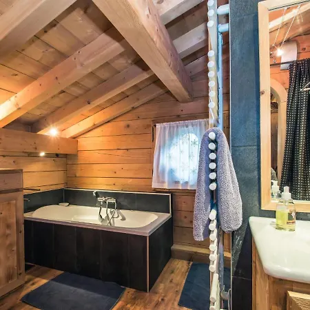 Let Us Discover Chamonix, A Winter Which Keeps On Fascinating Visitors ! * Chamonix